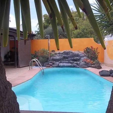 Sleeps 8 Pool Wifi Tahiche