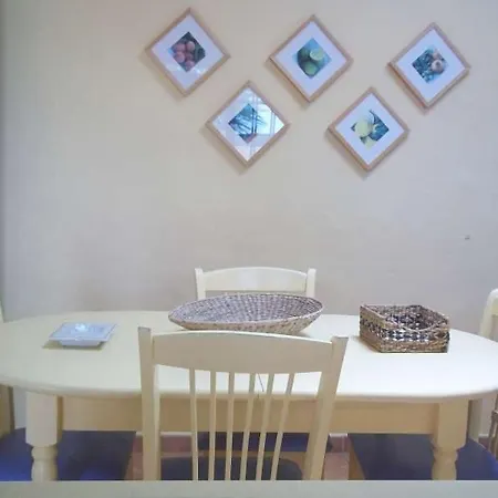 Sleeps 8 Pool Wifi Tahiche