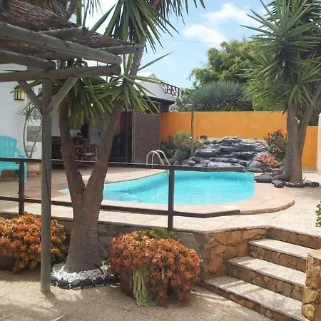 Sleeps 8 Pool Wifi * Tahiche