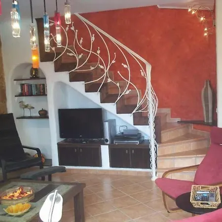 Sleeps 8 Pool Wifi Villa