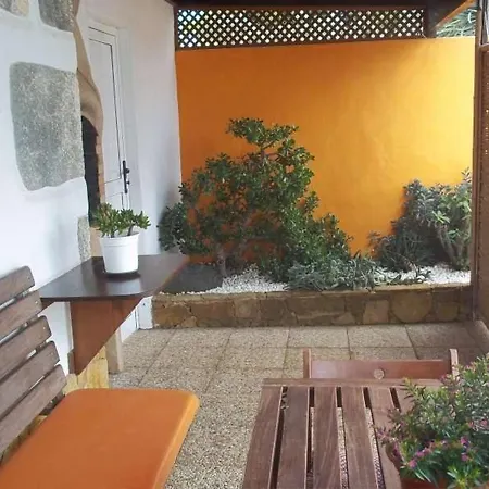 Villa Sleeps 8 Pool Wifi